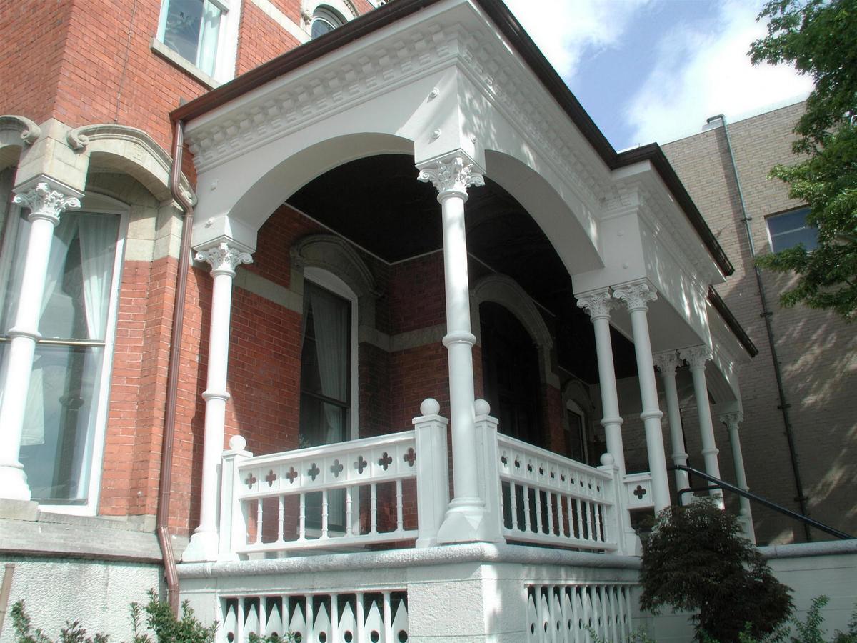 448 Delaware Avenue