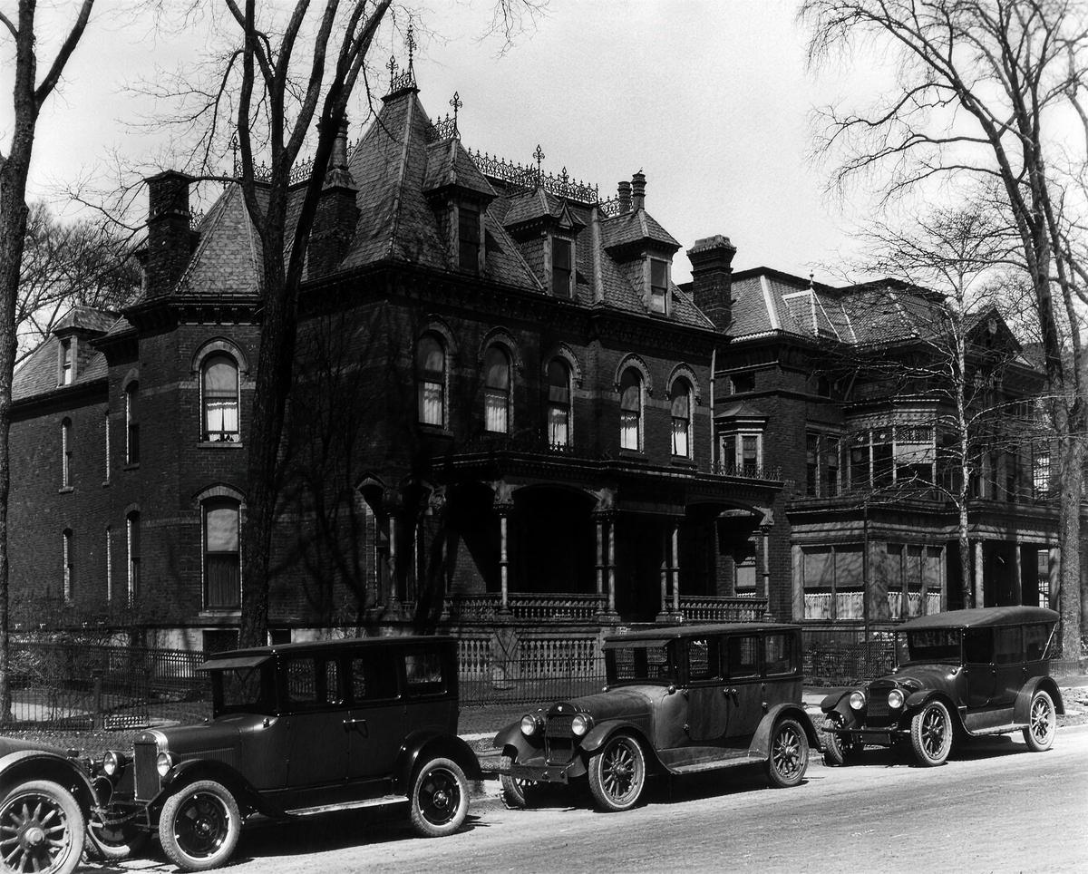 448 Delaware Avenue
