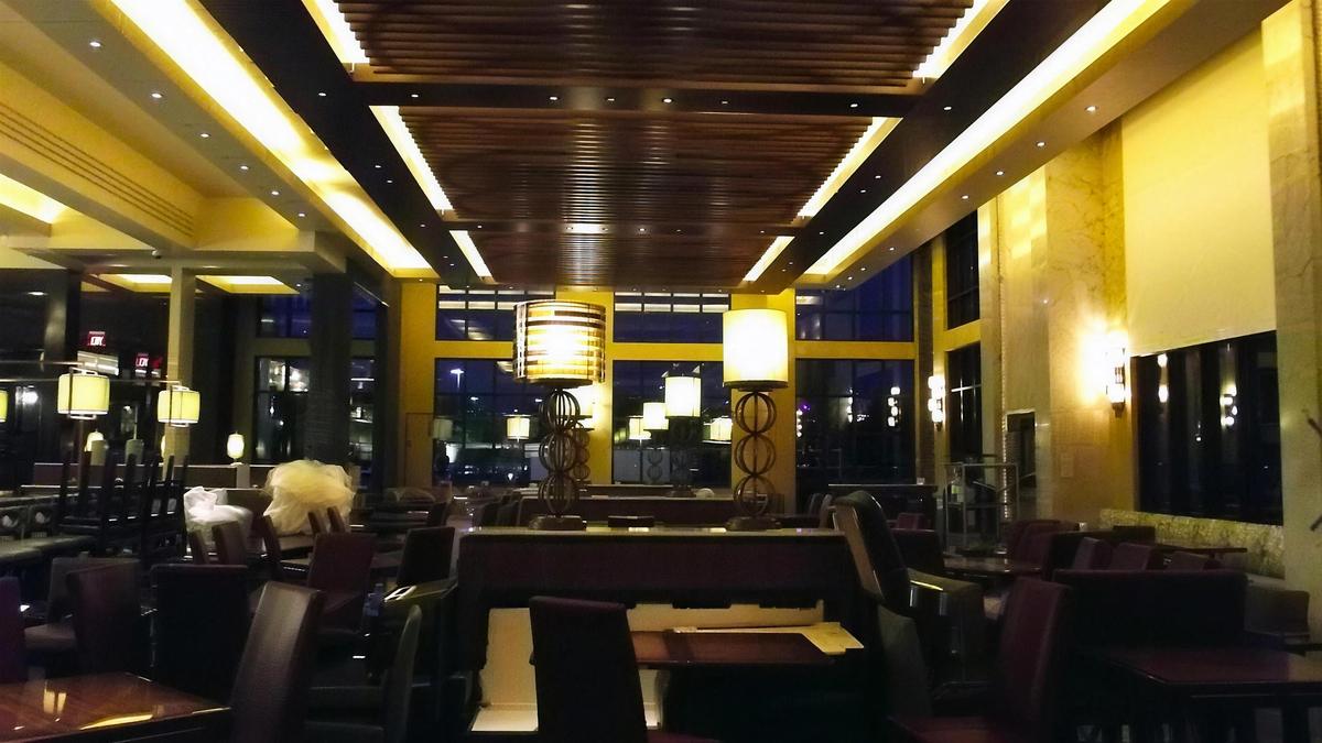 Grand Lux Cafe
